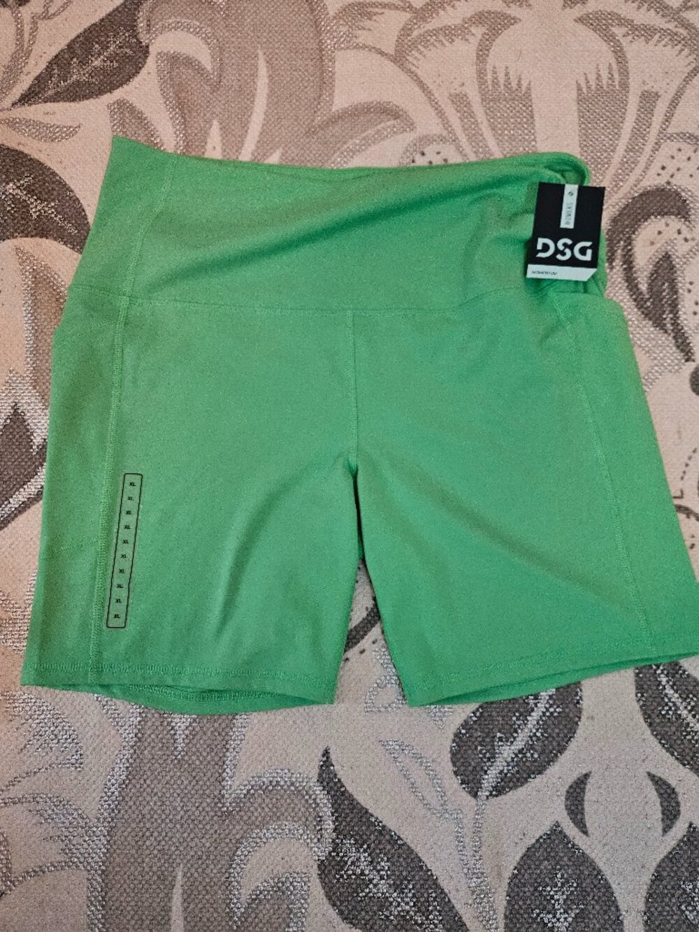 DSG Women's Green Momentum Ultra High Rise 7" Bike Short